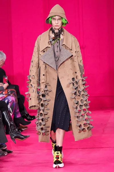 Look 8